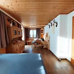 In With A Terrace * ホーホフューゲン
